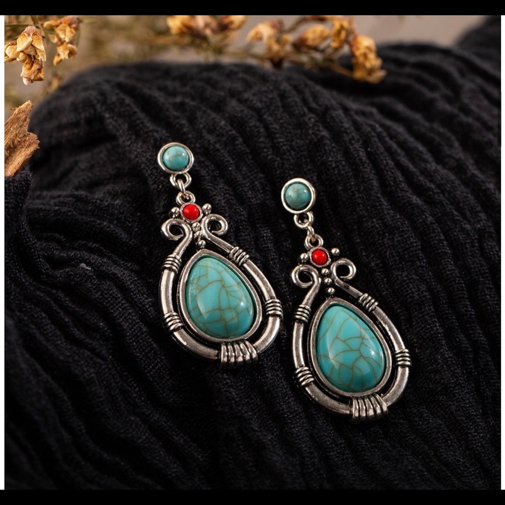 Retro Bohemian Vintage Silver Turquoise Gemstone Pear TearDrop Dangle Earrings